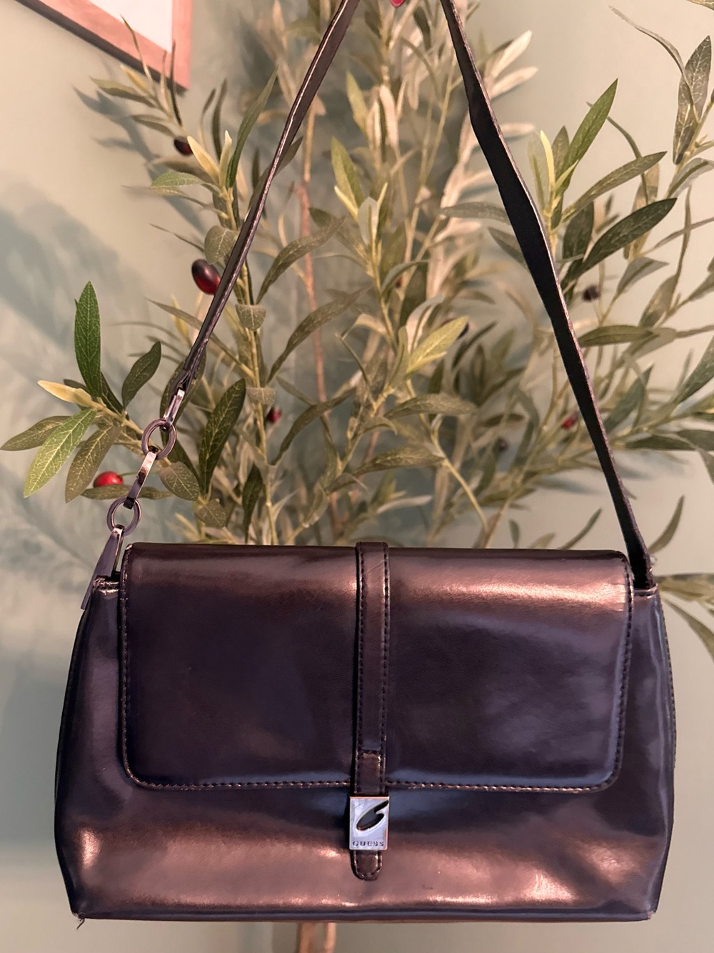 Classic Y2K Vintage Leather Guess Mini Shoulder Bag